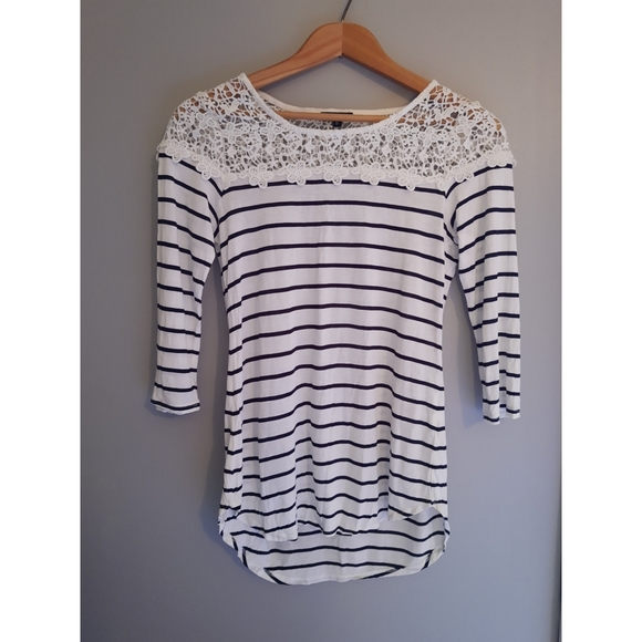✨3/$15 🆕Dynamite | Striped Tunic Top - Picture 2 of 5